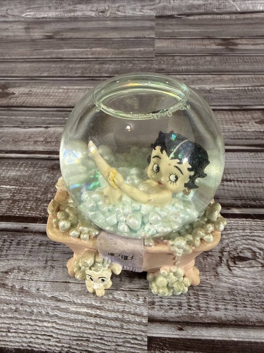 Betty Boop Bath Figurine 4" Tall Snow Globe - Retro